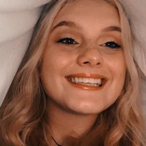 Meet your Posher, Brittney